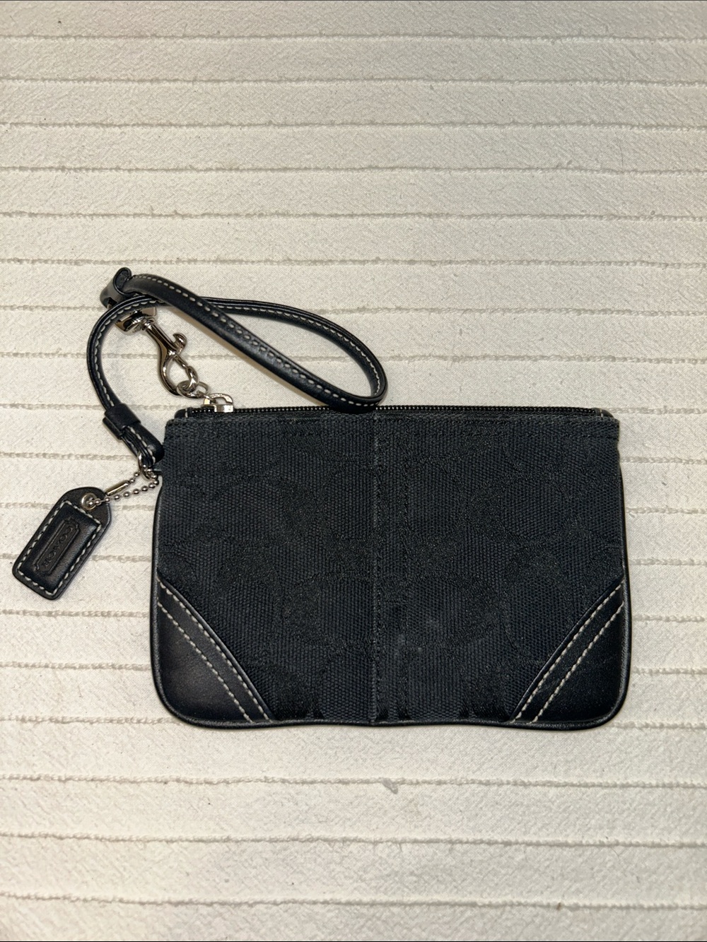 Vintage Coach Black Signature Wristlet Pouch- excellent condition!
